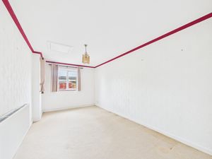 Bedroom 3 / study- click for photo gallery